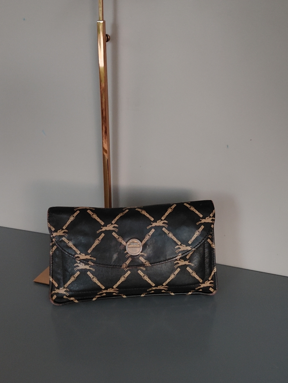 LongChamps Black and Gold Patterned Women’s Clutch